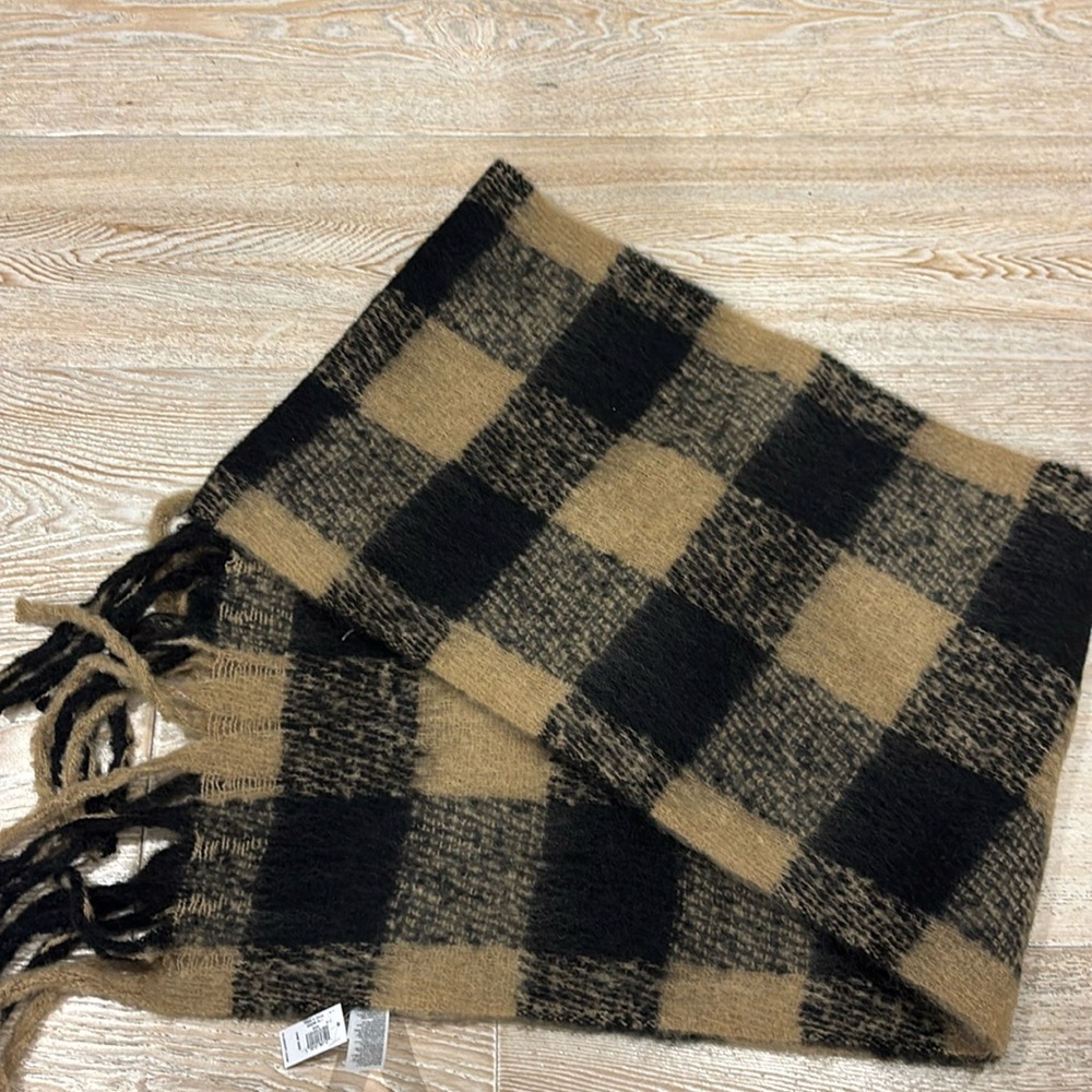 Old Navy scarf NWT